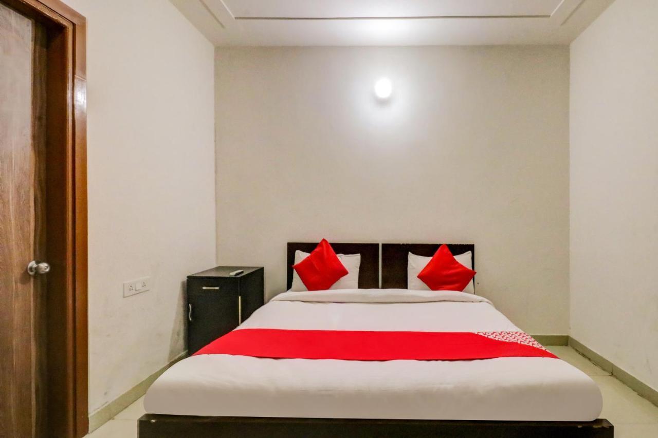 Oyo 71597 The Shivaay Residency Hotel Gurgaon Eksteriør billede