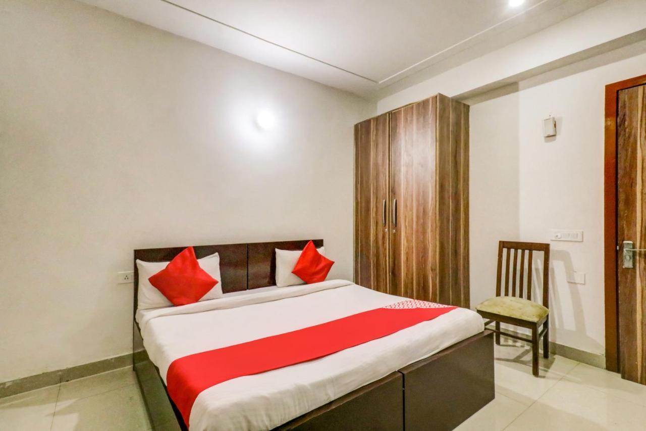 Oyo 71597 The Shivaay Residency Hotel Gurgaon Eksteriør billede