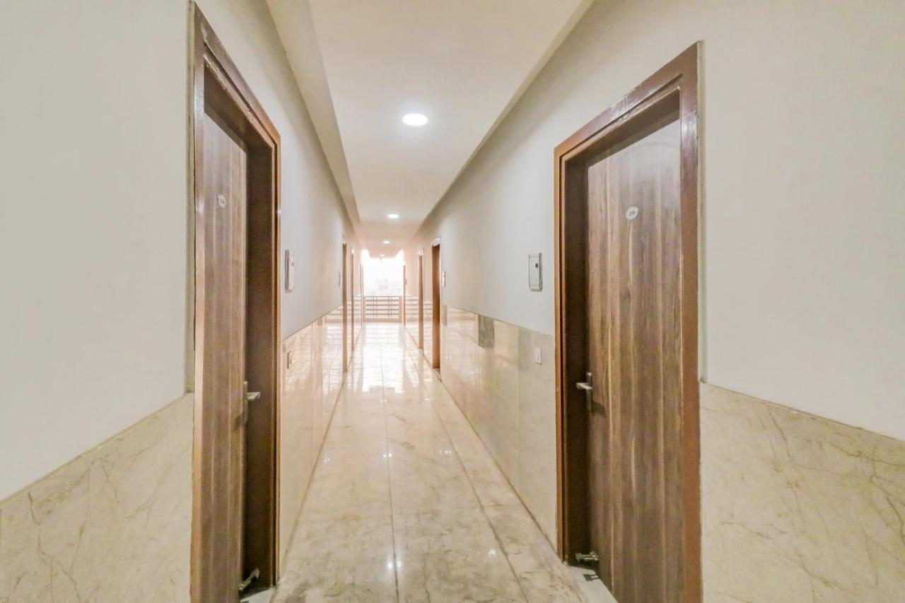 Oyo 71597 The Shivaay Residency Hotel Gurgaon Eksteriør billede