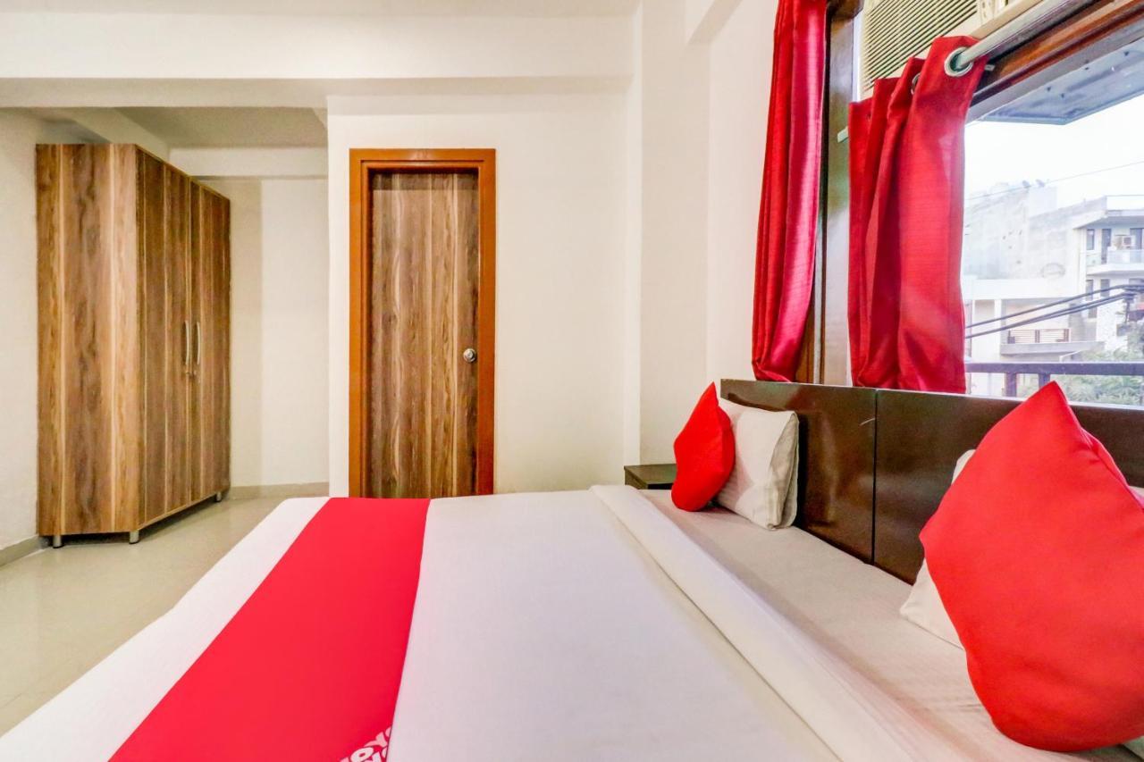 Oyo 71597 The Shivaay Residency Hotel Gurgaon Eksteriør billede