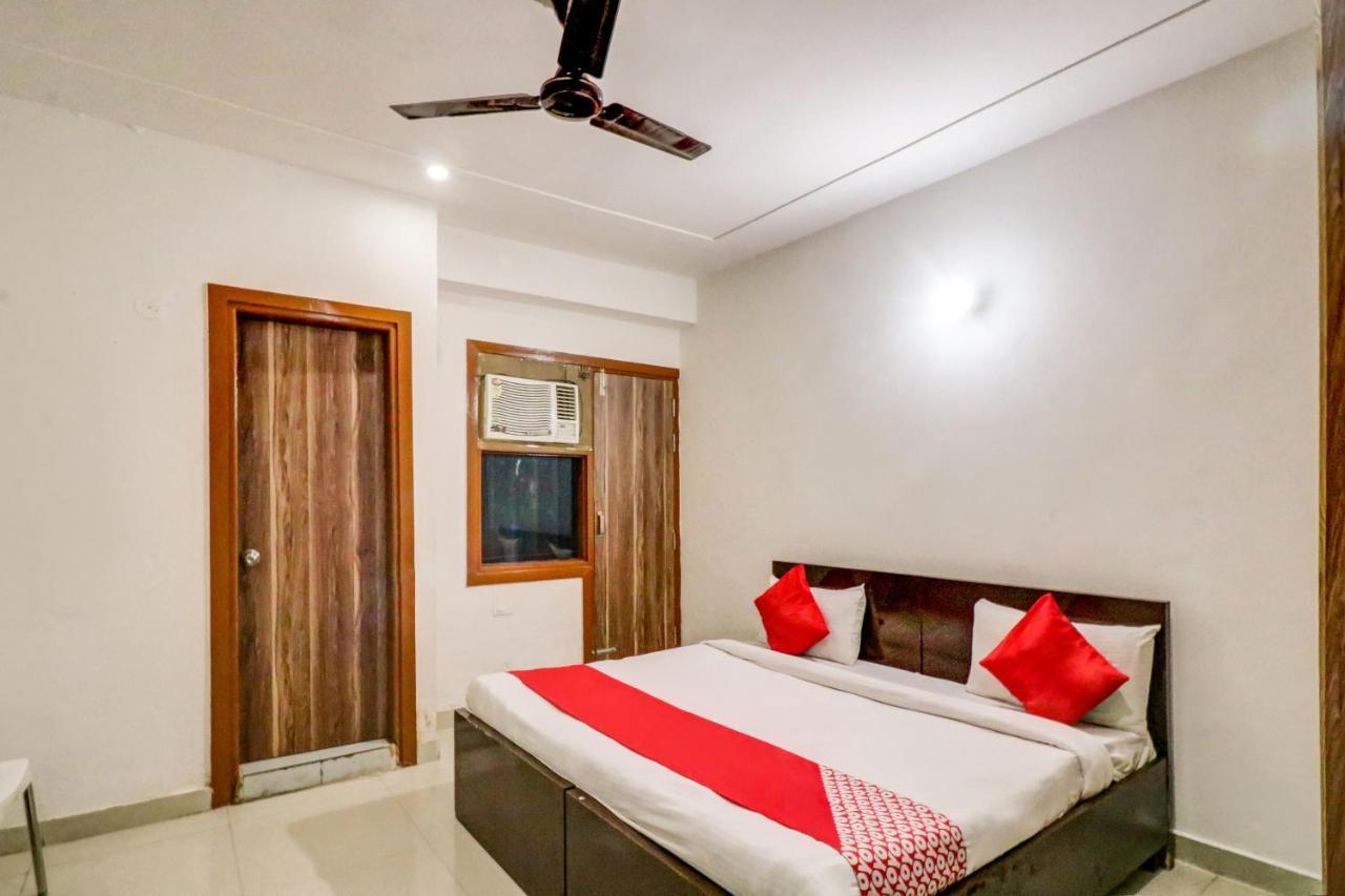 Oyo 71597 The Shivaay Residency Hotel Gurgaon Eksteriør billede